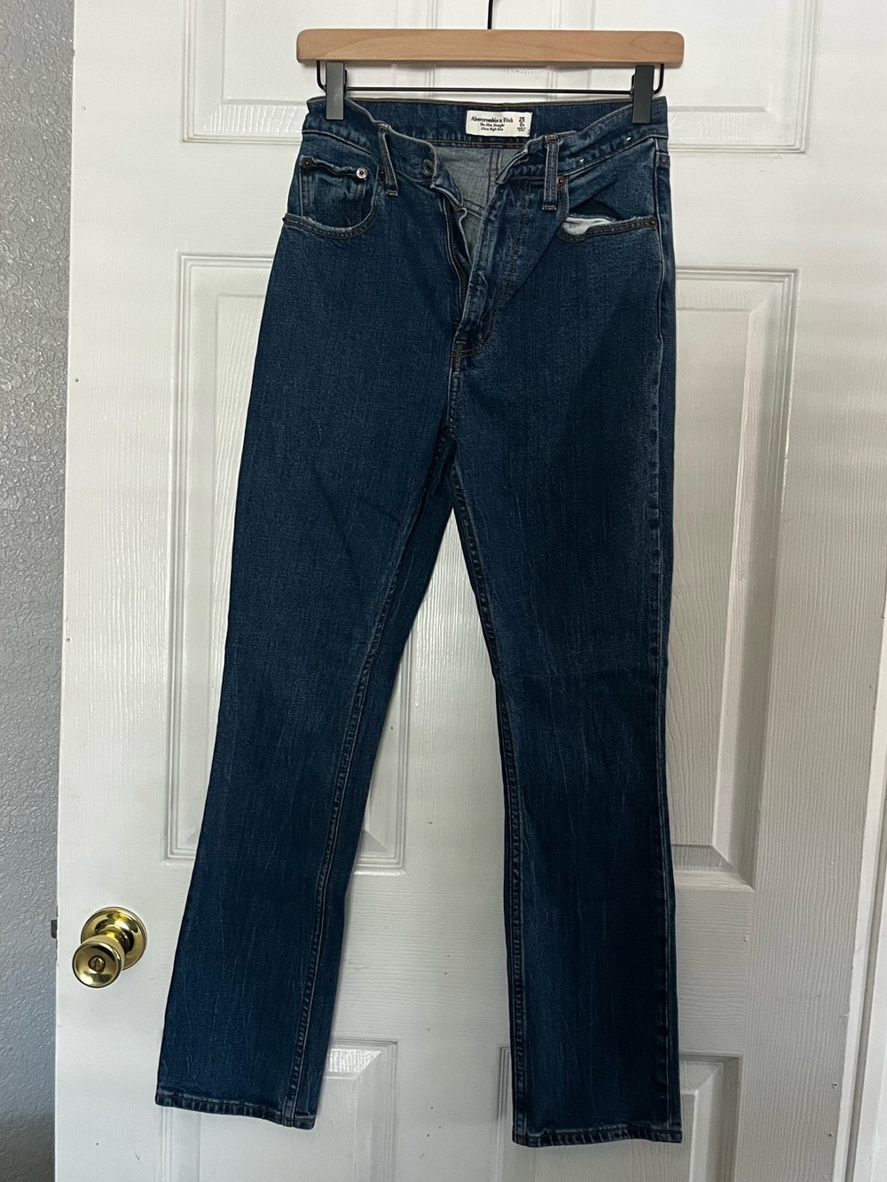 Abercrombie & Fitch Blue Slim Straight Ultra High Rise Jeans - Picture 1 of 6